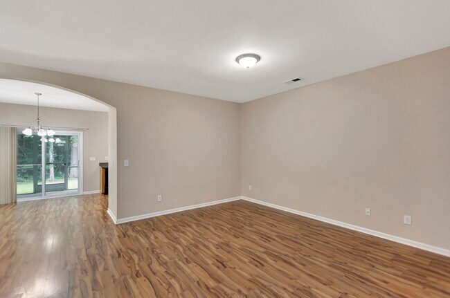 Foto del edificio - Beautiful town home in Summerville