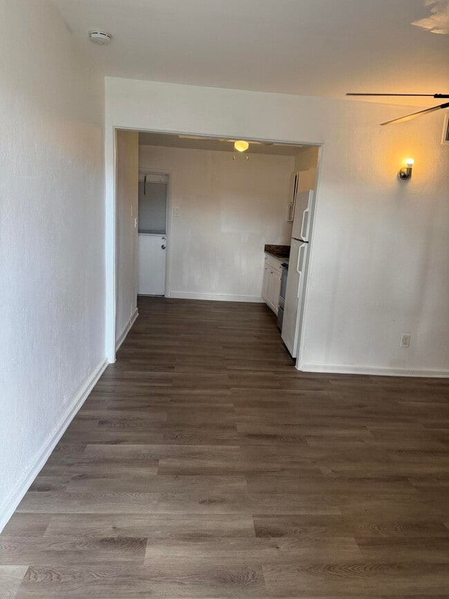 Foto del edificio - 245 SW 14th Ave