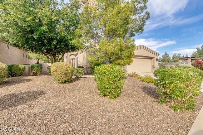 Foto del edificio - 3922 E Carson Rd