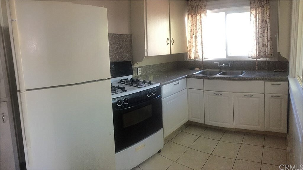 Kitchen - 4261 9th St