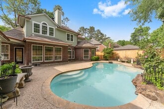 Building Photo - 106 N Floral Leaf Cir