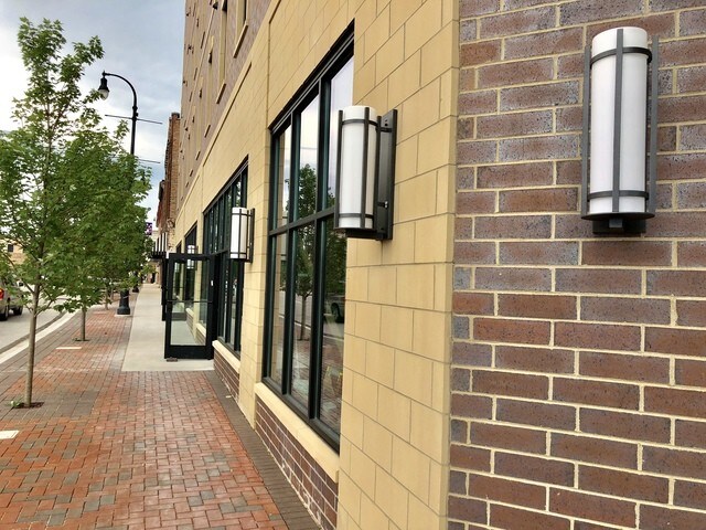 Building Photo - 124 Lincoln Hwy