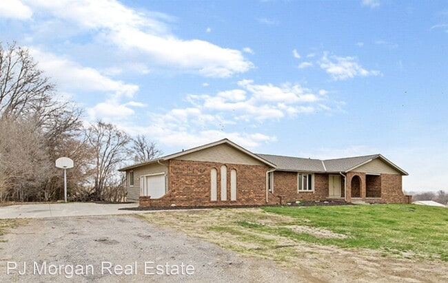 Building Photo - 4 br, 3 bath House - 15810 Fairview Rd
