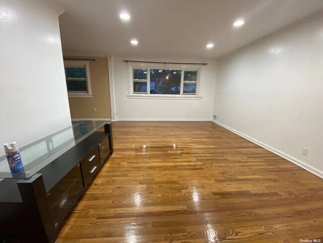 Foto del edificio - 146-12-146-27 27th Ave