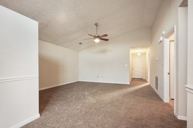 Building Photo - 105 Cobblestone Ct