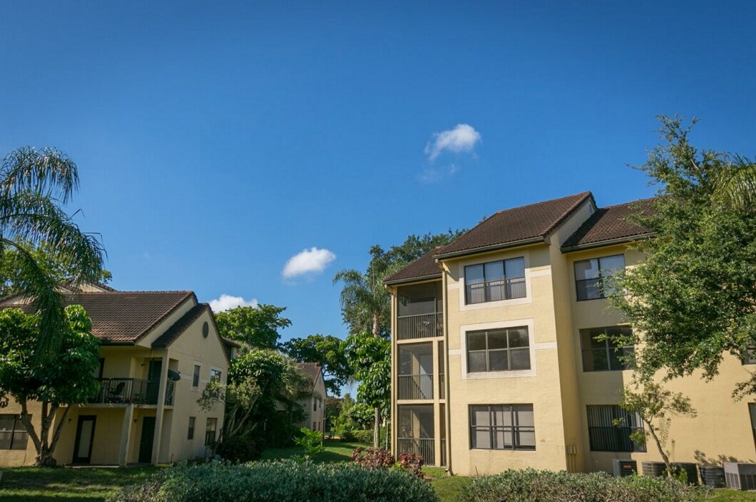 Foto del edificio - 4421 W McNab Rd