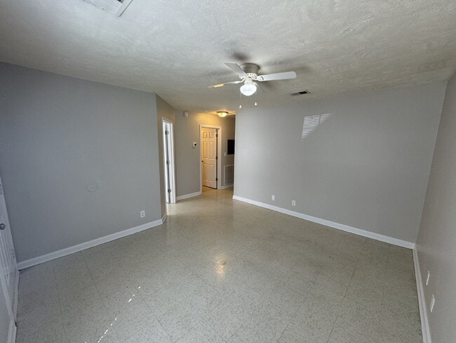 Foto del edificio - 104 A TENNESSEE AVE