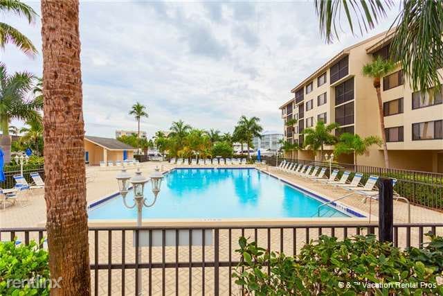 Building Photo - 7317 Estero Blvd