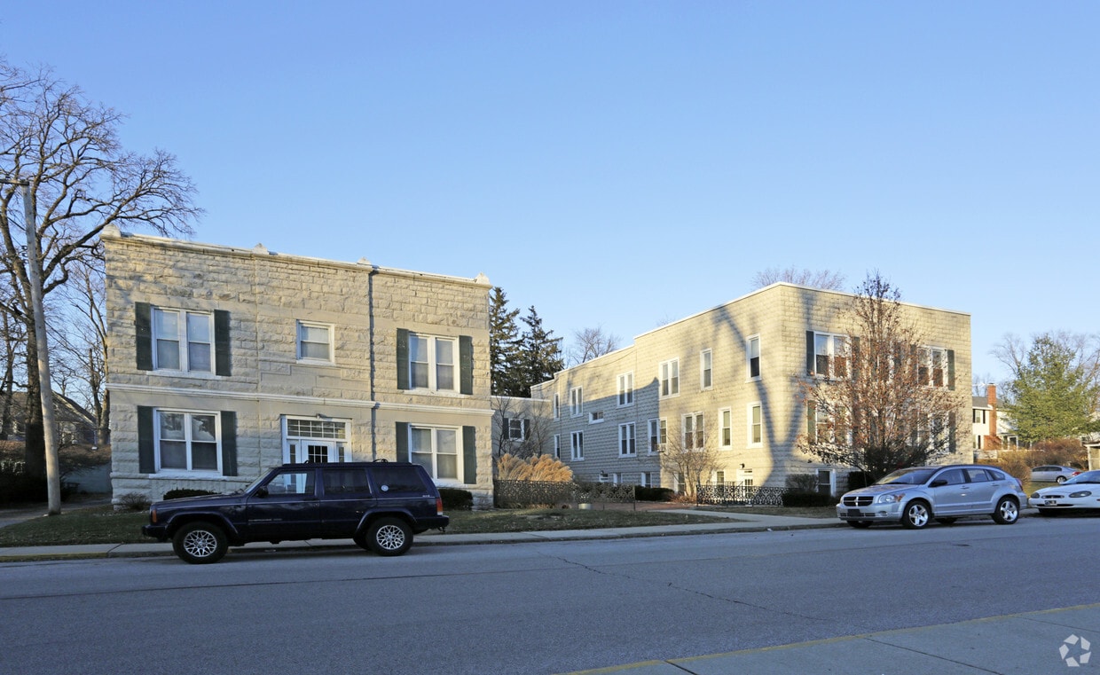 Primary Photo - Monroe Apartments