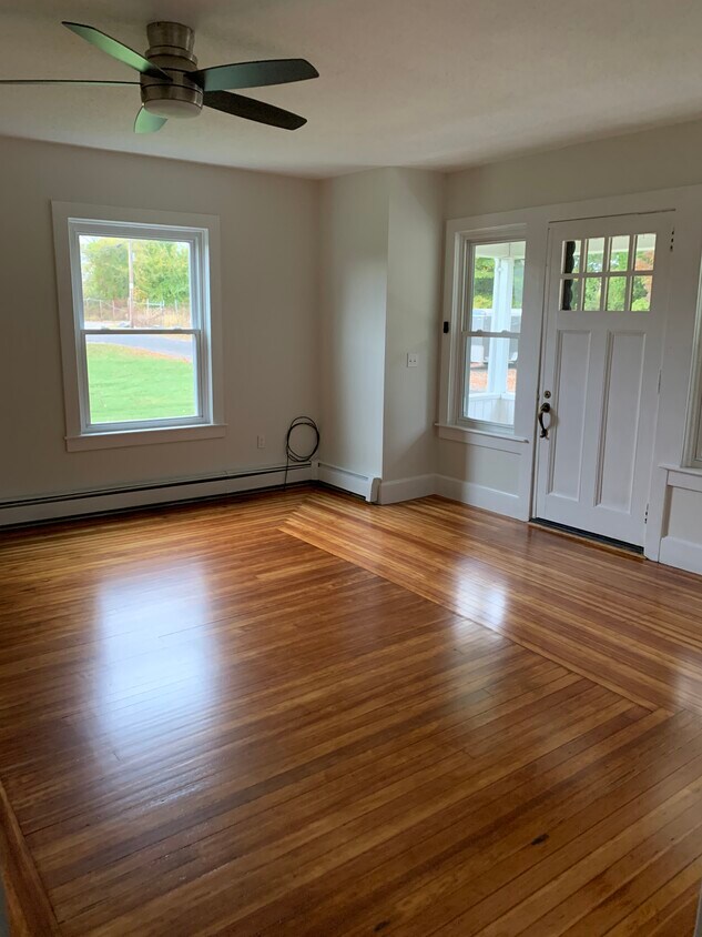 Living Room/Front Entrance - 25 Wetmore Ave