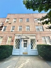 Building Photo - 94-10 64th Rd