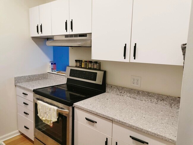 Foto del edificio - 218 Thorndike St