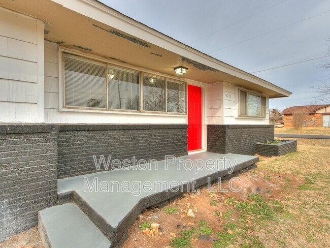 Foto del edificio - 5721 SE 8th St