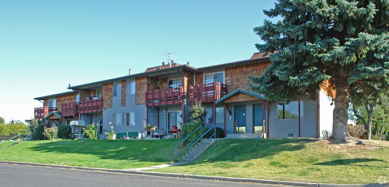 24022422 E South Riverton Ave, Spokane, WA 99207 Apartments in
