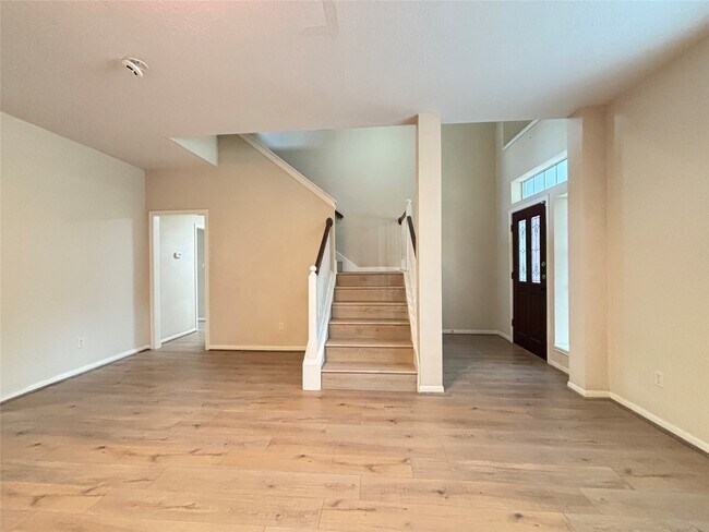 Foto del edificio - 3418 Shadowfern Dr