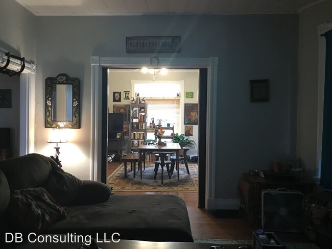 Building Photo - 461 Riddle Rd