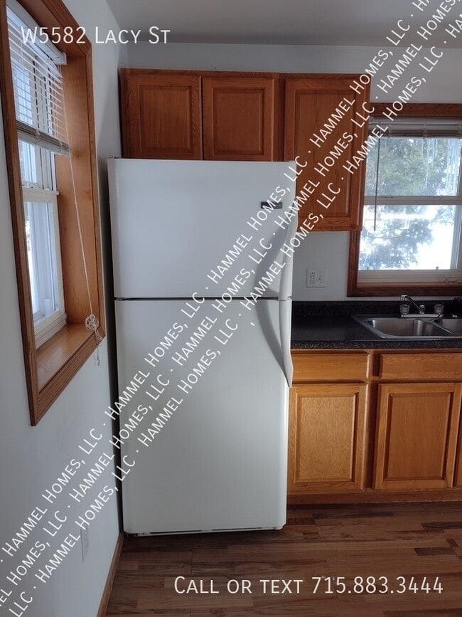 Foto del edificio - W5582 Lacy St