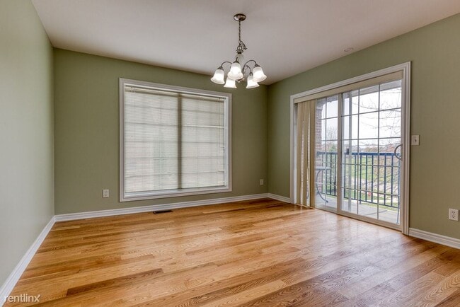 Building Photo - 2 br, 2 bath Condo - 203 S Village Way
