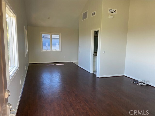 Foto del edificio - 3875 Ravenswood Dr