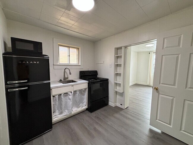 Foto del edificio - 434-434 1/2 W Halliday St