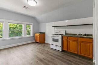 Building Photo - 39 Tilton St