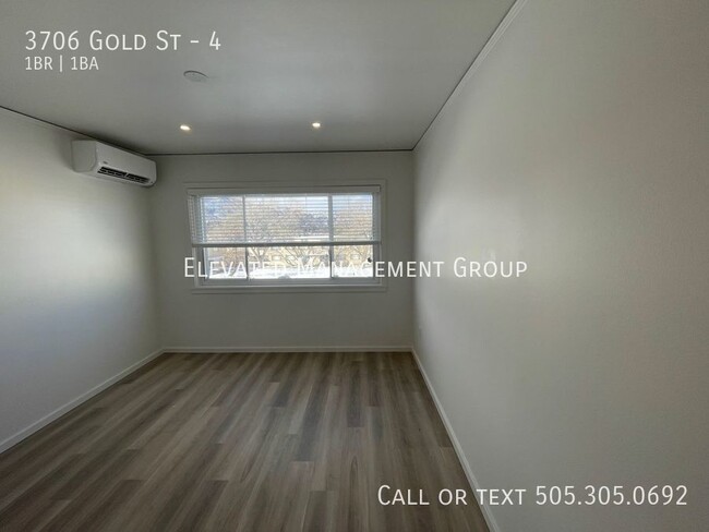 Building Photo - Amazing Fully Renovated 1 Bedroom in Heart...