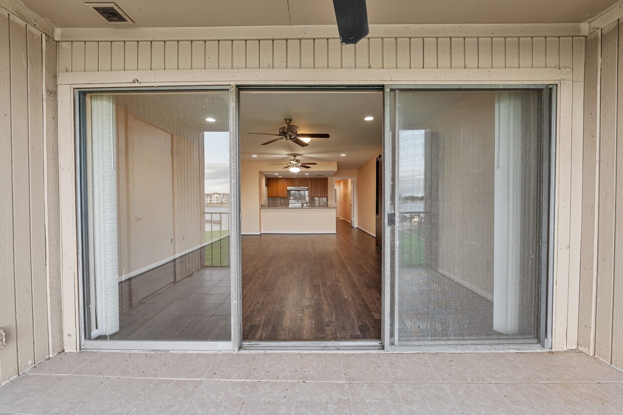 Foto del edificio - 15575 Marina Dr