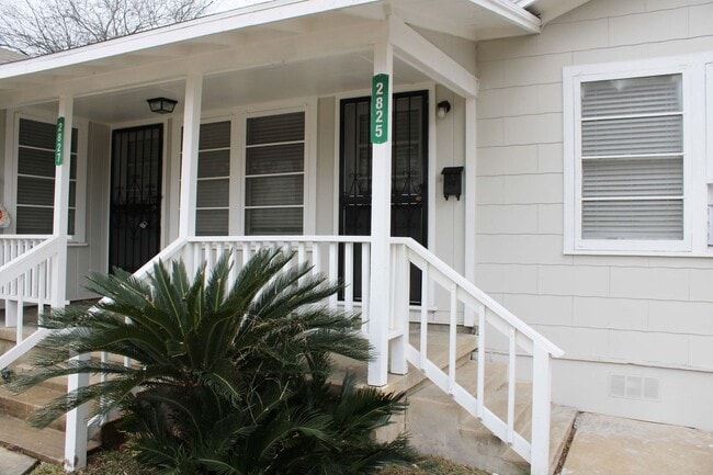 Photo - 2 BEDROOM DUPLEX Townhome