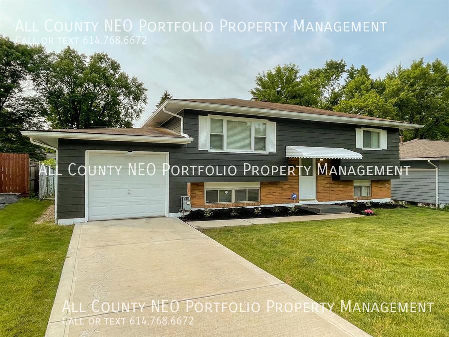 Primary Photo - Completely Remodeled 4 Bed, 2 Bath Single ...