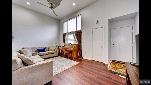 Foto del edificio - 8150 Ashland Court Unit 150