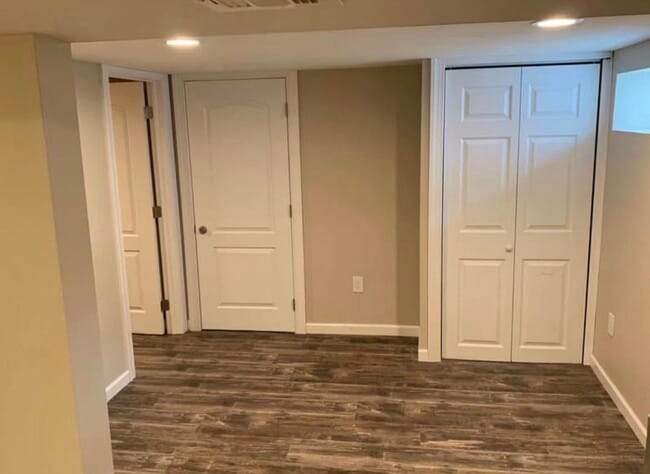 Building Photo - 1363 Milton Pl