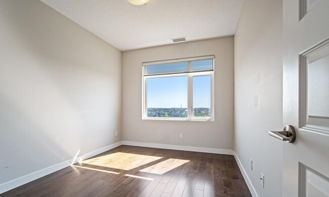 Building Photo - 5151 Windermere Blvd SW