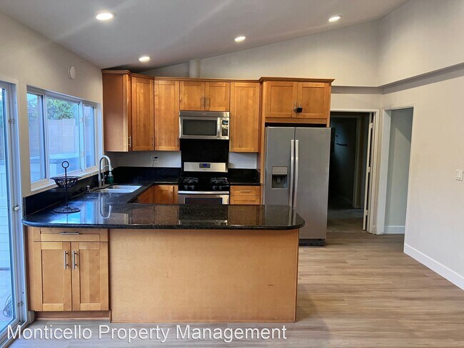 Building Photo - 4 br, 3 bath House - 10215 Janaca Circle