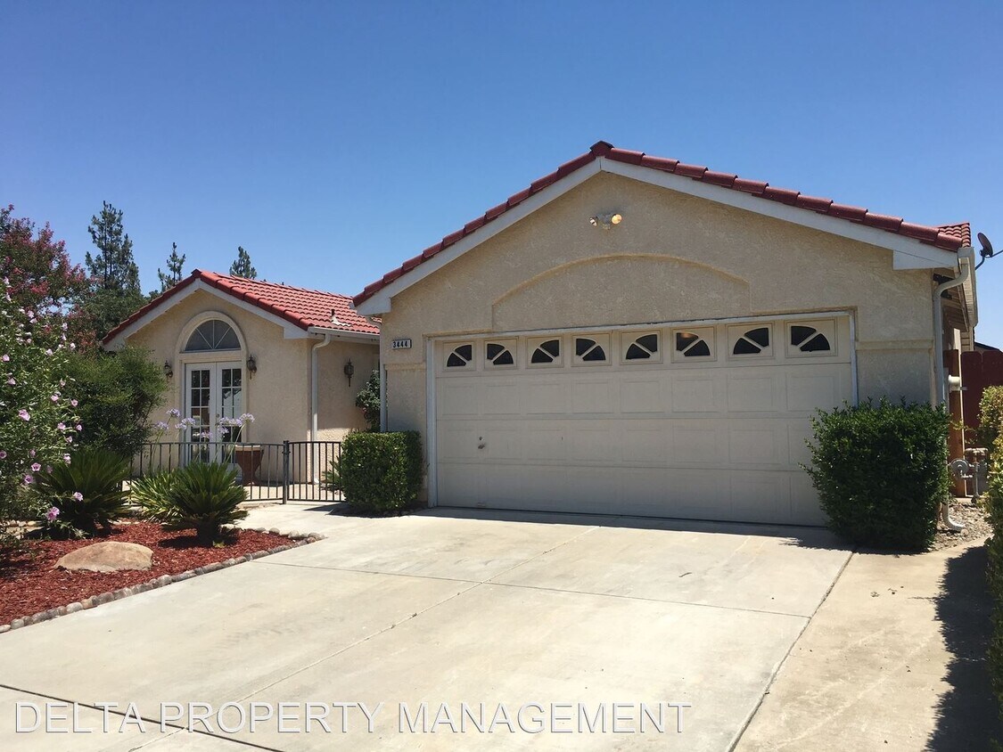 Foto principal - 3 br, 2 bath House - 3444 N Ellendale Avenue