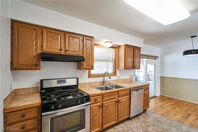 Foto del edificio - 1056 Endicott Dr