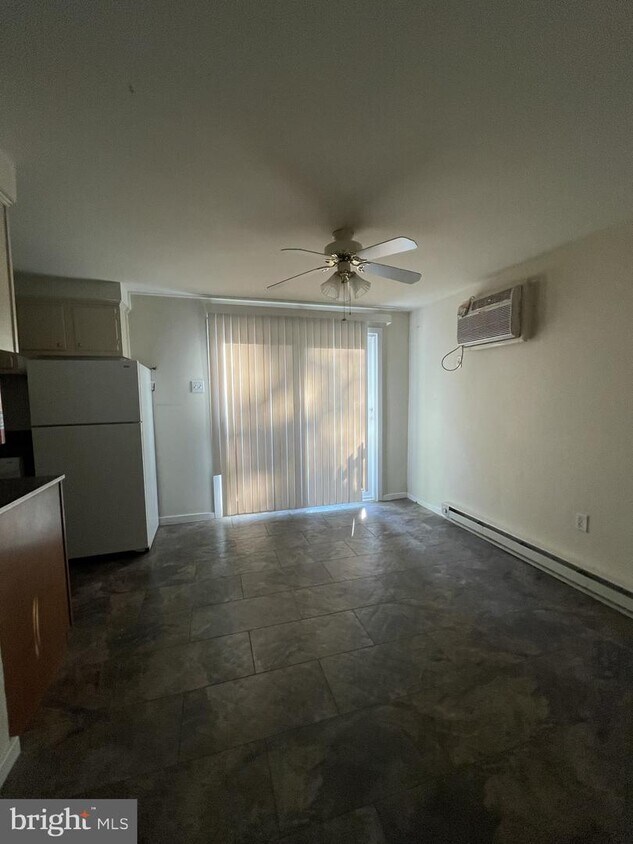 700 E 1st St Unit 11, Birdsboro, PA 19508 Room for Rent in Birdsboro