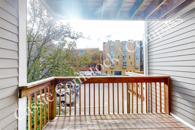 Private deck (off living area) - 111 W 8th St