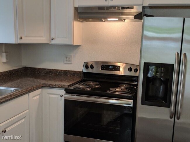 Foto del edificio - 3 br, 1.5 bath House - 402 Caribou Rd