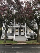 Building Photo - 17 Bowers Ln