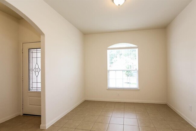 Foto del edificio - 7523 Fettle Ln