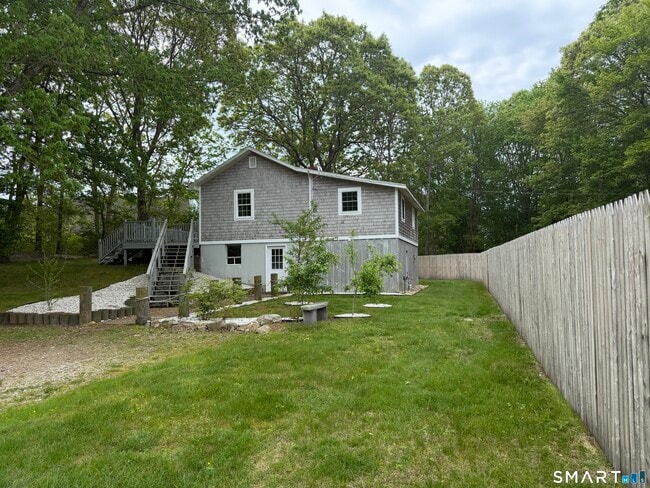 Building Photo - 68 Schiller Ave