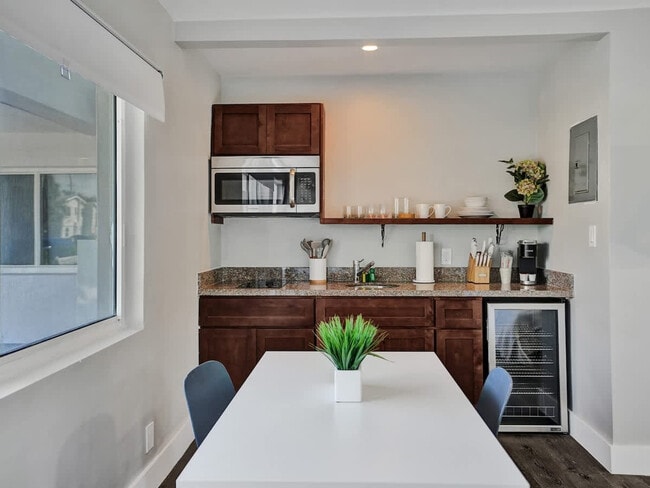 Foto del edificio - 3208 NE 9th St