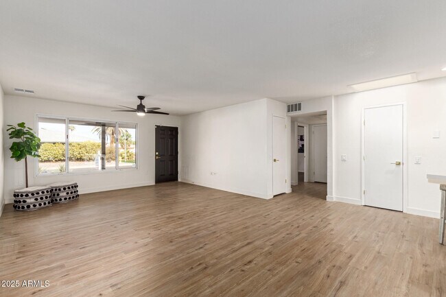 Building Photo - 9339 W Spanish Moss Ln