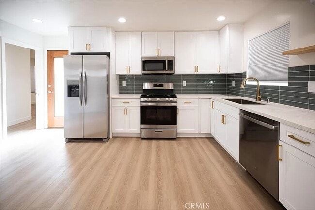 Kitchen - 355 N Colorado Pl