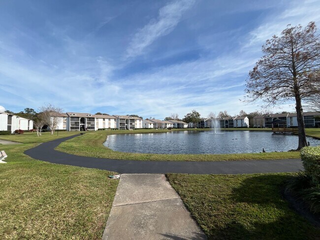 Foto del edificio - 2 bed 2 bath condo In east Orlando. Condo ...