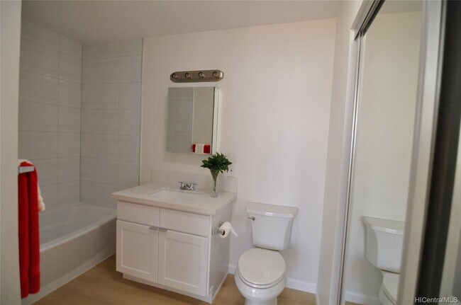 Foto del edificio - Available Now- 1bd/1ba unit with 1 parking...