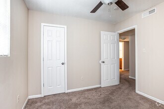 3BR, 2BA - 1200 SF - Storyboard on Hilltop