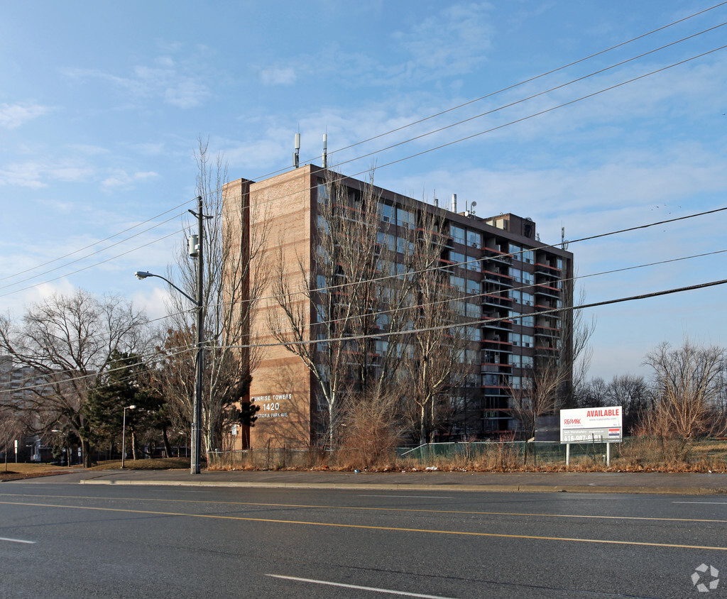 Building Photo - Sunrise Tower