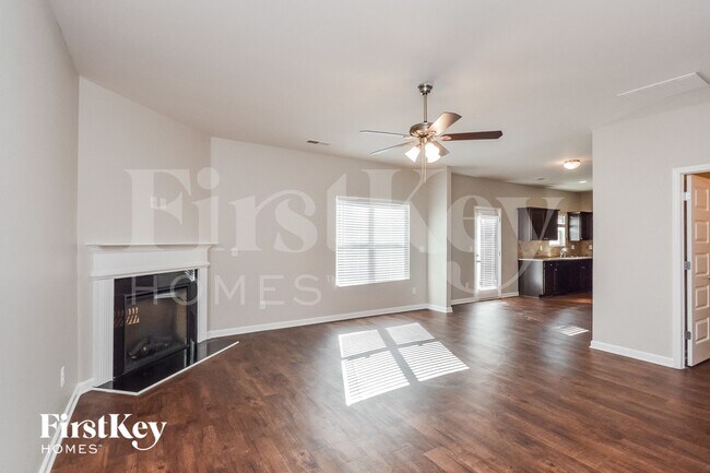 Foto del edificio - 515 Oak Terrace Dr