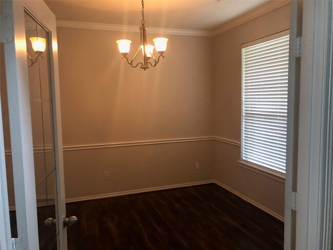 Building Photo - 210 Briar Trace Ln